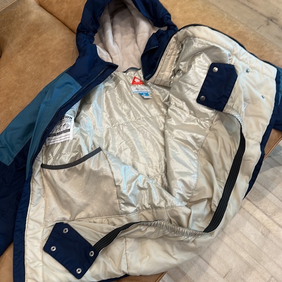Boys Columbia ski jacket - Picture 4 of 4